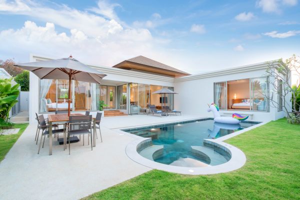 Cost of Concrete Pool Patio Installation in Mcallen